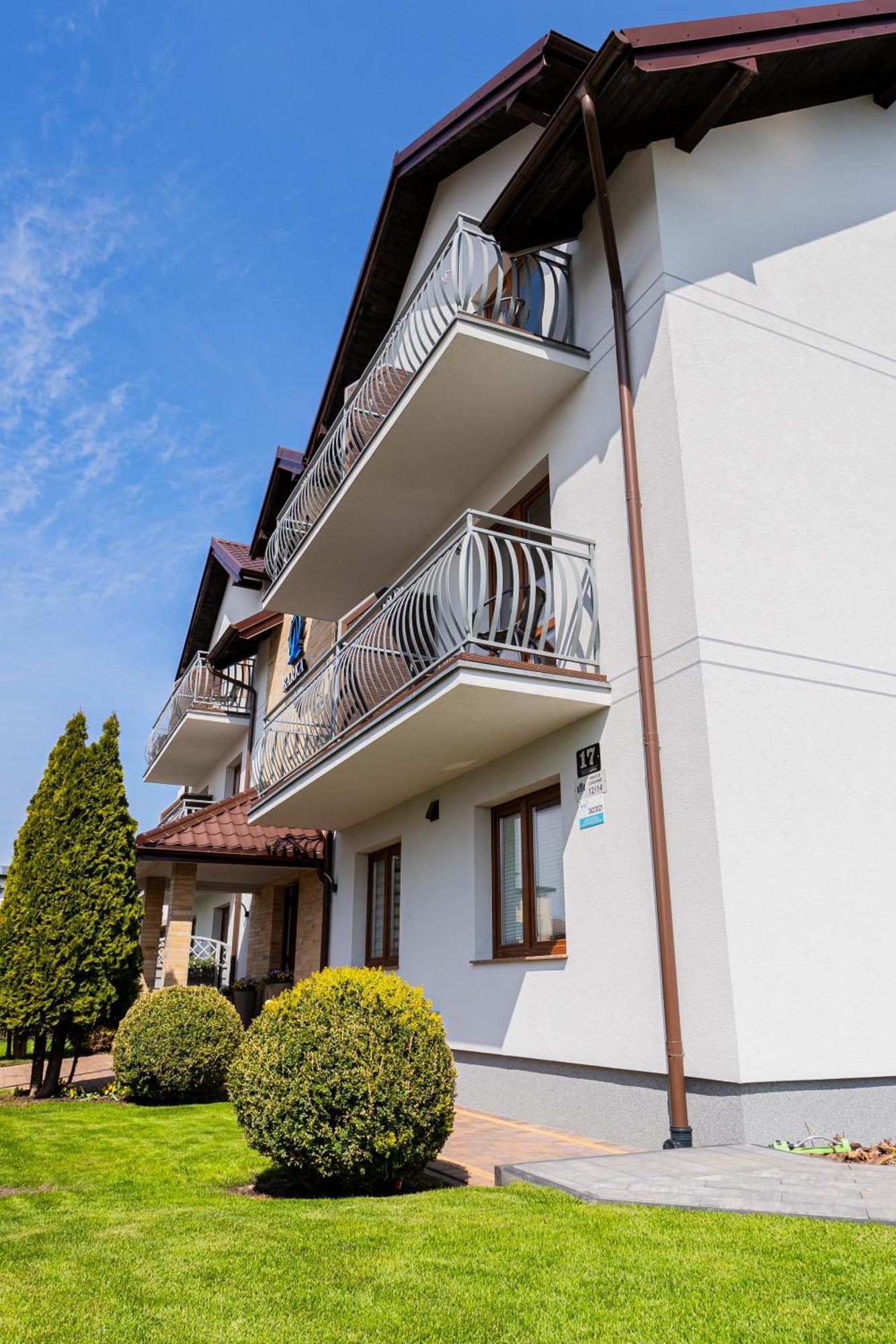 Barka - Apartamenty Premium Oraz Pokoje Blisko Plazy Karwia Eksteriør bilde